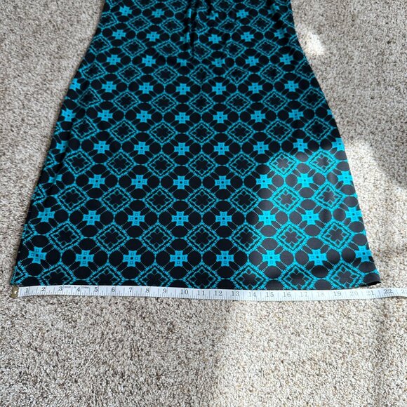 Little Black Dress with Pop of Color Sleeveless  Dress Size M Shift Sheath - Picture 10 of 16